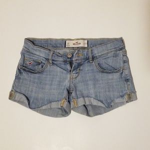 Hollister shorts size 00